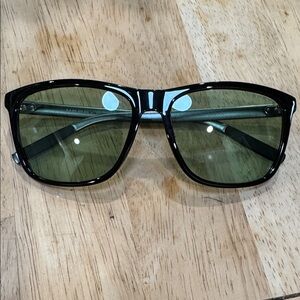 Merry’s Unisex Black/Green/aGrey Polarized Sunglasses